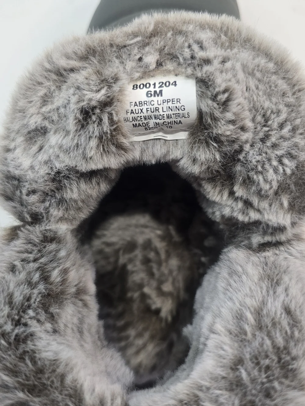 Minnetonka Women’s Faux Fur Winter Ankle Boots – Size 6M